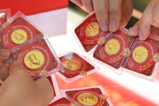 Giá vàng hôm nay 29/5: Một tháng ròng tăng giá liên tục