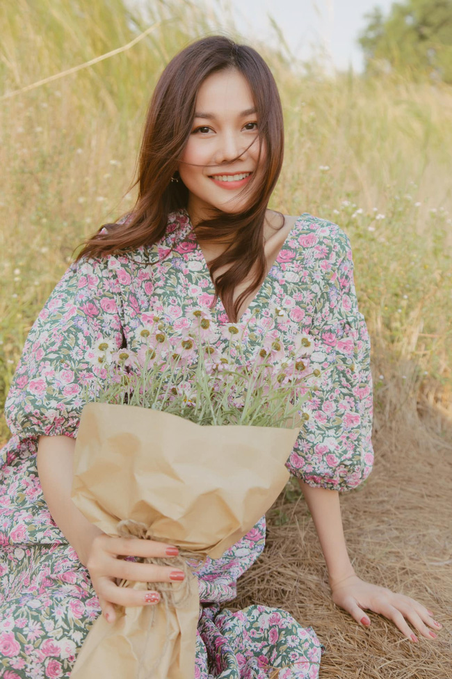 Ngắm bộ sưu tập váy đồ sộ của Thanh Hằng, nàng 30+ nhắm được nhiều kiểu trẻ trung và ghi trọn điểm sang chảnh-1