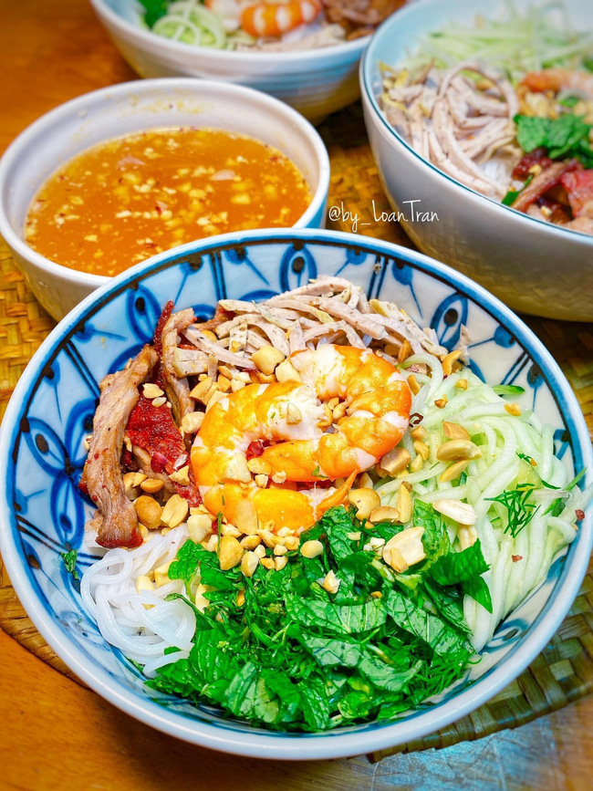 Chán cơm liền đổi gió, mẹ đảm khiến dân tình tròn xoe mắt với 25 món bún ngon tuyệt mát hết cả cõi lòng, sợi bún vừa đẹp mắt lại nhiều dinh dưỡng-15
