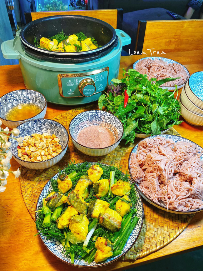 Chán cơm liền đổi gió, mẹ đảm khiến dân tình tròn xoe mắt với 25 món bún ngon tuyệt mát hết cả cõi lòng, sợi bún vừa đẹp mắt lại nhiều dinh dưỡng-22