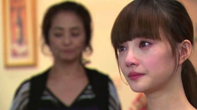 Mang 5 chỉ vàng cưới mẹ chồng cho 3 năm trước đi bán thì chủ tiệm bảo vàng giả, tôi há hốc về bắt đền thì sững sờ với câu nói của mẹ-2