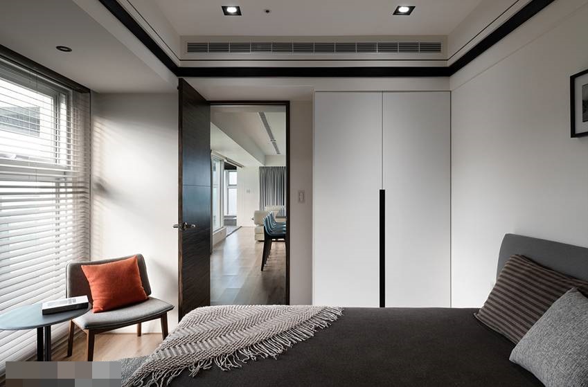 Ngôi nhà cheo leo trên đỉnh núi nhưng có thiết kế cực kỳ hiện đại, nội thất màu xanh ngọc bích và xanh lục bảo với view hướng ra biển cực chất-15