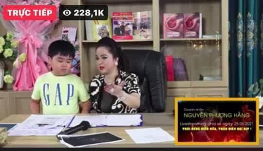 Vừa đặt lịch livestream tối 29/5, fanpage chính thức của bà Phương Hằng bỗng dưng bốc hơi giữa đêm-3