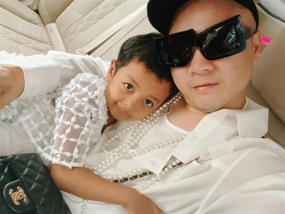 Con gái của NTK Đỗ Mạnh Cường: Từ cô bé suy dinh dưỡng sau 2 năm tăng 25cm chiều cao, bố khẳng định có tỷ lệ vàng để trở thành siêu mẫu-7