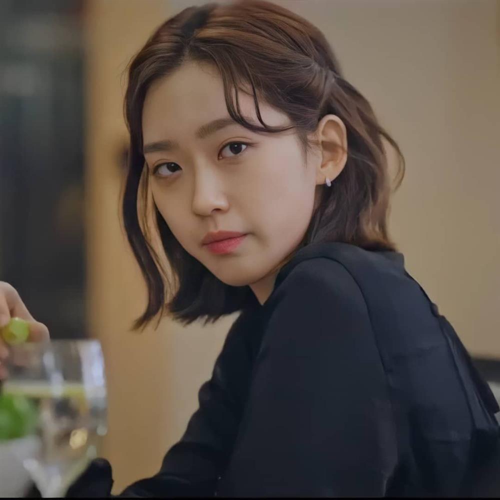 4 kiểu tóc ngắn hot nhất trong phim Hàn nửa đầu năm 2021: Toàn những kiểu giúp sang cả khuôn mặt-3