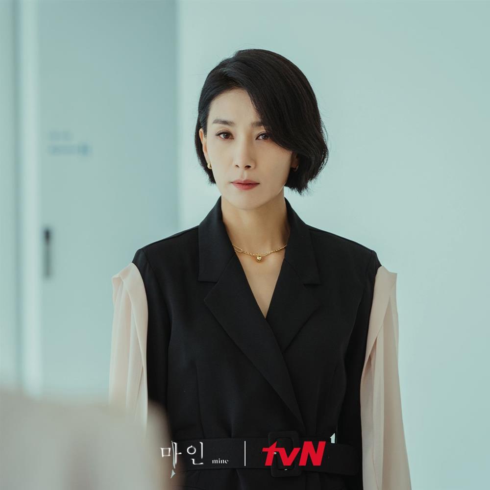 4 kiểu tóc ngắn hot nhất trong phim Hàn nửa đầu năm 2021: Toàn những kiểu giúp sang cả khuôn mặt-13