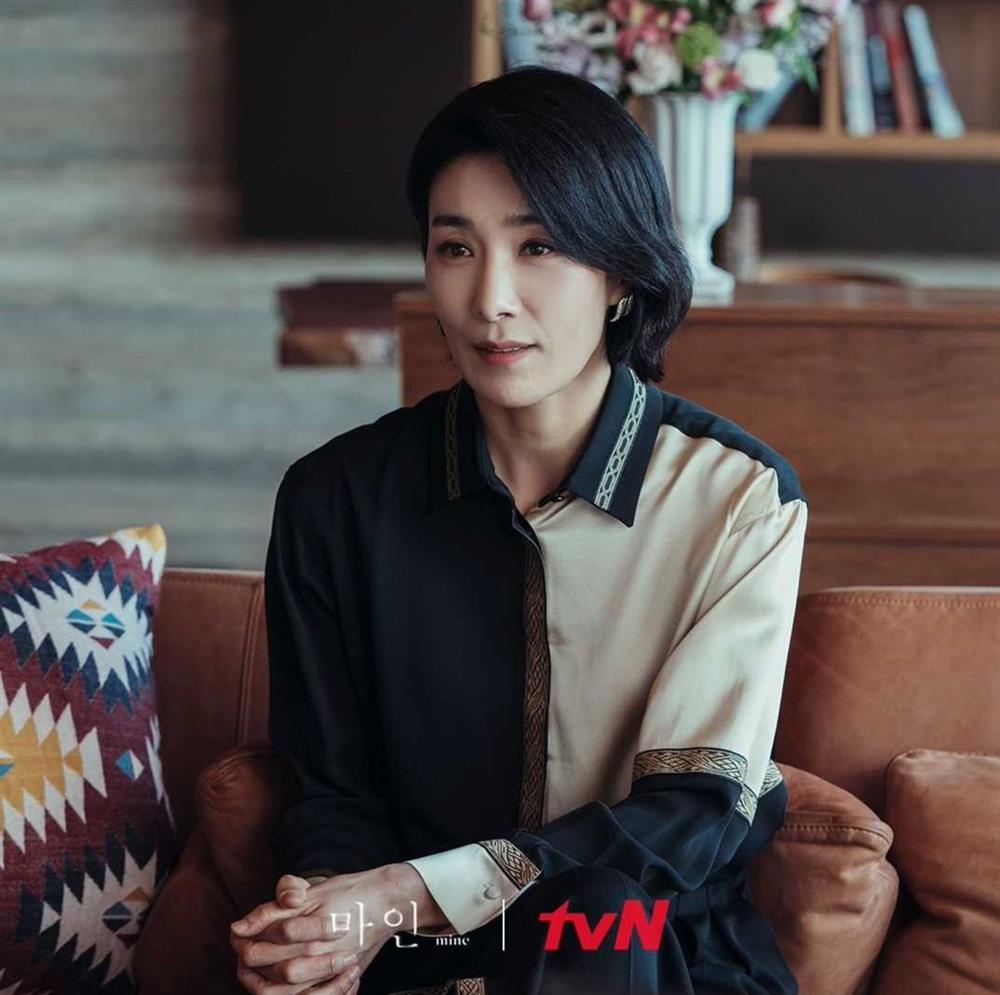 4 kiểu tóc ngắn hot nhất trong phim Hàn nửa đầu năm 2021: Toàn những kiểu giúp sang cả khuôn mặt-16