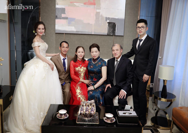 Chuyện tình cô gái Việt và thầy giáo người Thượng Hải hơn 11 tuổi: Đám cưới cổ tích đối diện tháp truyền hình Đông Phương và cuộc sống như mơ trên đất Trung Quốc-6