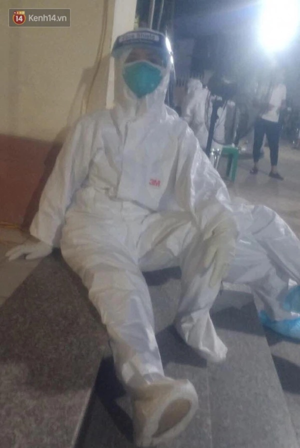 Nước mắt nữ bác sĩ tại tâm dịch Bắc Giang khi nghe giọng con gái 3 tuổi qua điện thoại: Mẹ bắt hết con Covid rồi về với con...-7