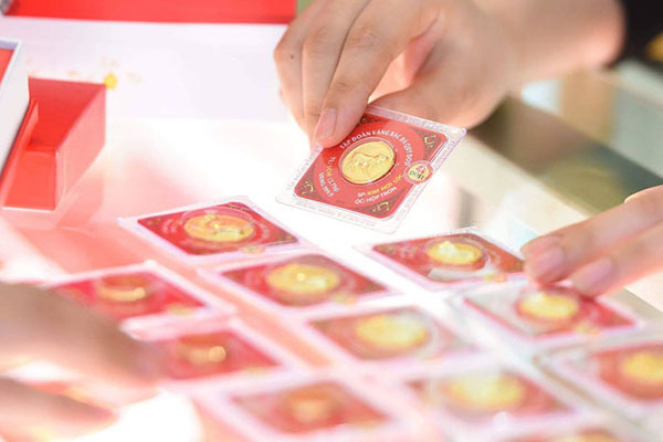 Giá vàng hôm nay 1/6: Tăng vượt xa ngưỡng 57 triệu đồng-2