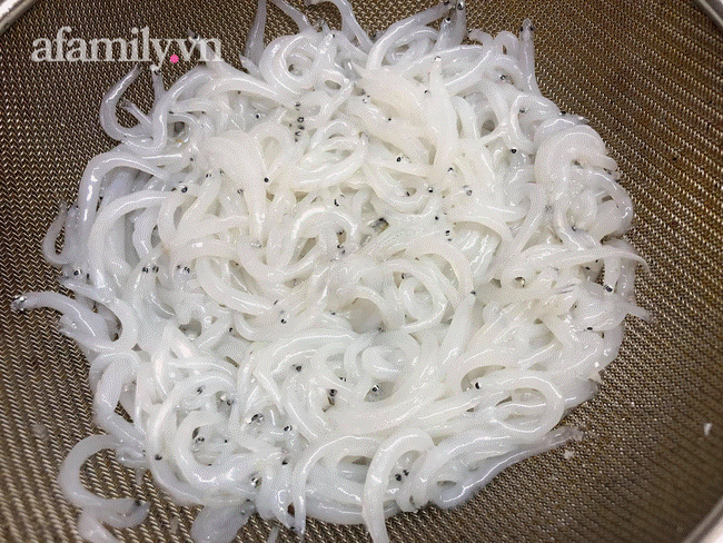 Ngày hè nắng nóng mà có bát canh chua này thì chồng chan vợ húp cả nhà xuýt xoa-2