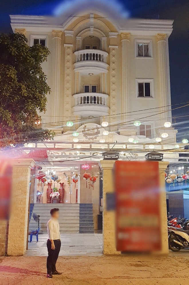 Việt Hương: Biệt thự to đẹp không ở, hột xoàn mua nhiều nhưng không đeo và quan điểm làm từ thiện-5