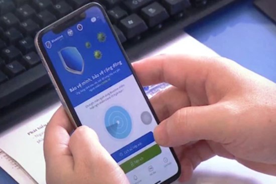 Sẽ phạt người dùng smartphone nhưng không cài ứng dụng phòng dịch