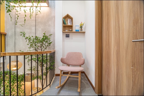 Vợ chồng Đà Nẵng thiết kế ngôi nhà 55m2 siêu xinh, giếng trời thông thoáng lấy ánh sáng, góc nào cũng chill-12