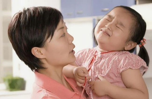 Kỹ năng giao tiếp siêu việt mà phụ huynh nào cũng cần bỏ túi: Con sẵn sàng lắng nghe, bố mẹ chẳng cần đau đầu hay quát mắng-1