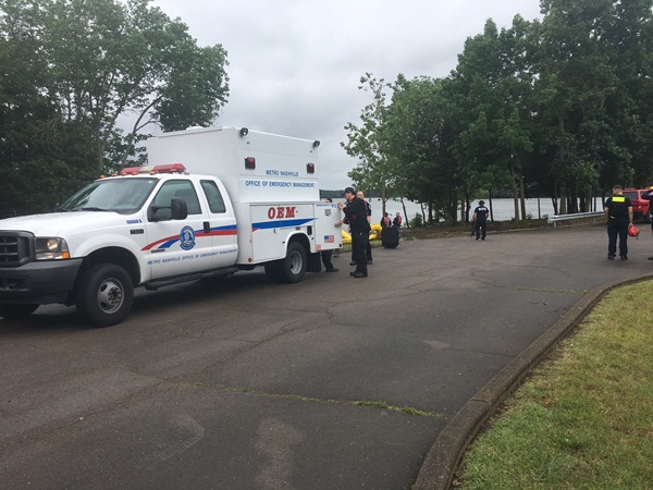 Mỹ: Máy bay lao xuống hồ, 7 người nghi thiệt mạng-1