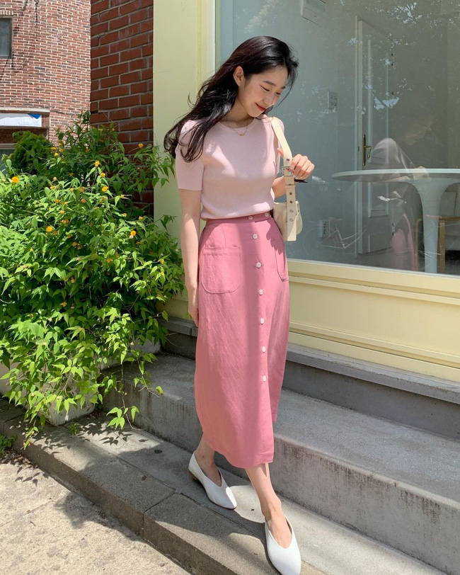 Diện chân váy dài đẹp xinh hết cỡ nhờ áp dụng 12 cách mix của gái Hàn-6