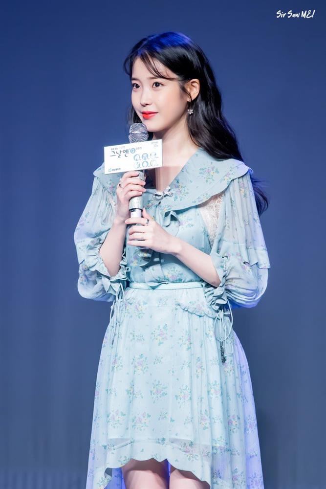 4 mẫu váy được nàng thấp bé IU mê diện nhất: Toàn những kiểu xinh và hack dáng tài tình-2