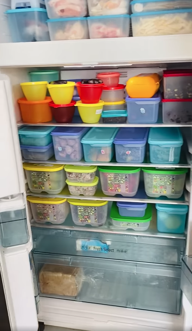 Dân mạng thi nhau khoe tủ lạnh mùa dịch: Người rau củ thịt thà đầy ắp, kẻ chỉ còn cái nịt”-2