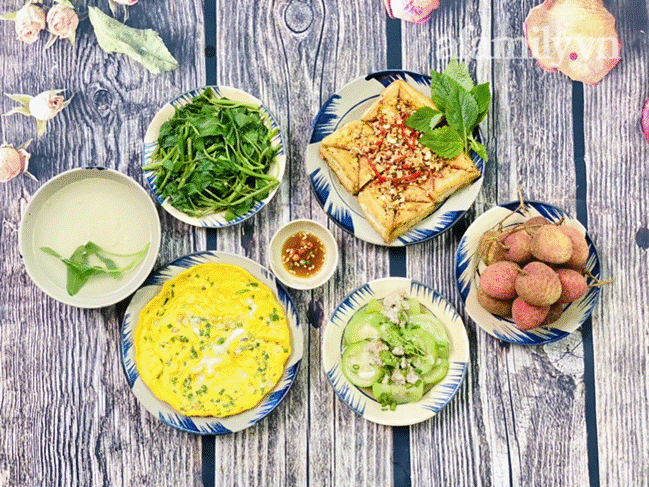 Thực đơn cơm tối 5 món mà chưa tới 80k lại còn ngon lành đầy màu sắc-1