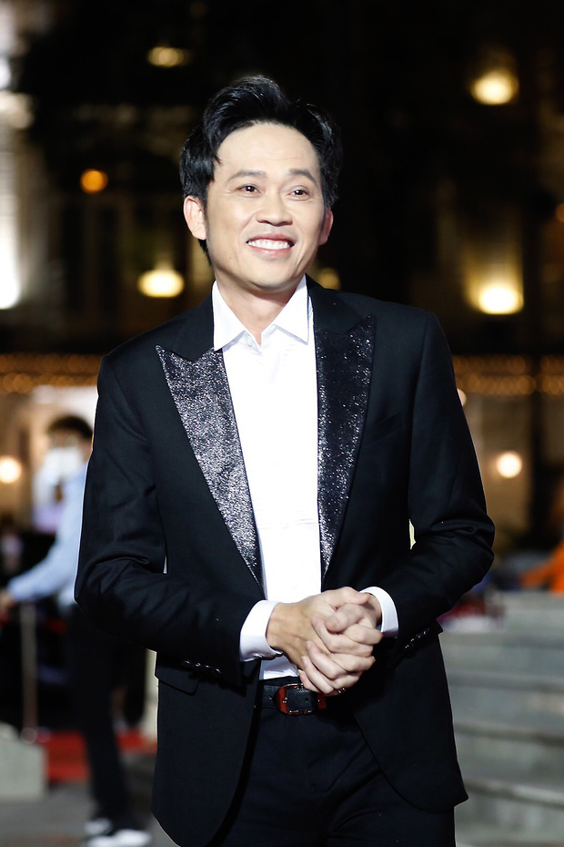 Đại diện NS Hoài Linh trao 1 tỷ đồng ủng hộ người dân vùng lũ Quảng Trị, hé lộ kế hoạch cứu trợ miền Trung giữa lùm xùm-2