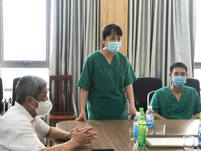 Nữ bác sĩ thủ lĩnh đội chi viện Quảng Ninh: Nắng nóng Bắc Giang không làm khó được tinh thần chúng tôi-1