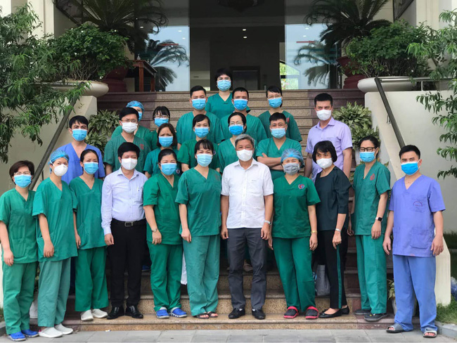 Nữ bác sĩ thủ lĩnh đội chi viện Quảng Ninh: Nắng nóng Bắc Giang không làm khó được tinh thần chúng tôi-2