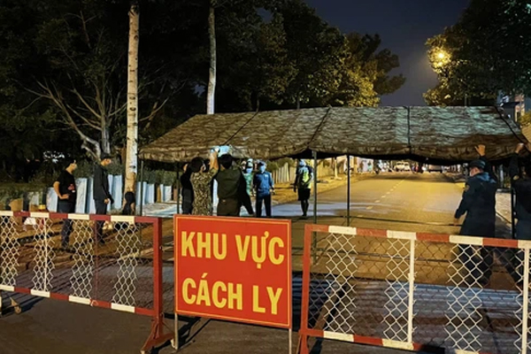 TP.HCM: Phát hiện 2 nhân viên BV Tân Phú nghi mắc Covid-19, khẩn cấp lấy mẫu xét nghiệm các khoa liên quan-3