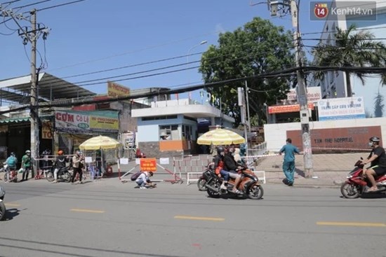 TP.HCM: Phát hiện 2 nhân viên BV Tân Phú nghi mắc Covid-19, khẩn cấp lấy mẫu xét nghiệm các khoa liên quan