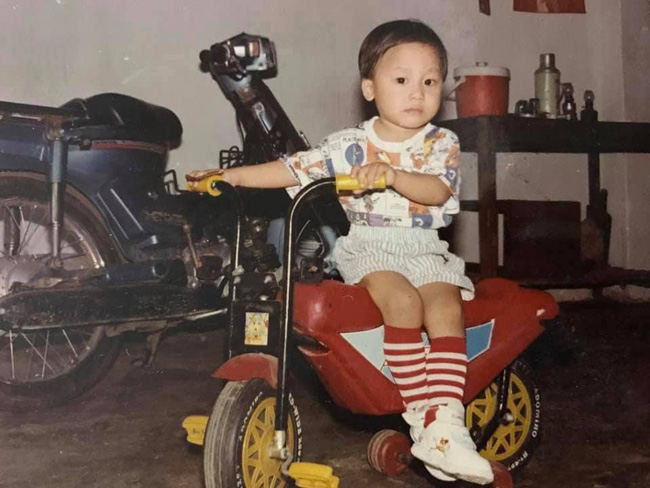 Cậu ấm miền Tây nhà Hòa Minzy: Lộ diện đúng ngày sinh nhật mẹ, so với ảnh bố hồi bé ai cũng trầm trồ vì 1 điều-2