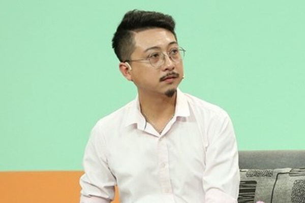 Người kế thừa của MC Long Vũ: Lấy vợ danh giá, cho con trai đi du lịch thế giới từ bé nhưng chọn trường mầm non có học phí bất ngờ-4
