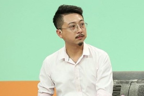 Hứa Minh Đạt nhận sai trên TV vì cách dạy con nhưng 1 nhân vật không nổi tiếng bất ngờ gây chú ý, được khen ngợi vì quá có tâm