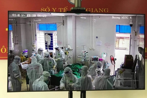 Sản phụ trẻ mang thai 22 tuần mắc Covid-19 phải đặt ECMO, tiên lượng rất nặng-1