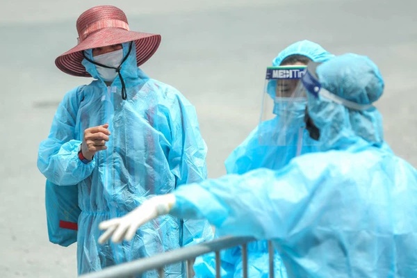 Hà Nội: Bé trai sinh năm 2020 ở Hoàng Mai dương tính với SARS-CoV-2-1