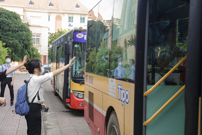 Sinh viên các trường Y dược tiếp tục thần tốc lên đường hỗ trợ Bắc Ninh, Bắc Giang chống dịch-12