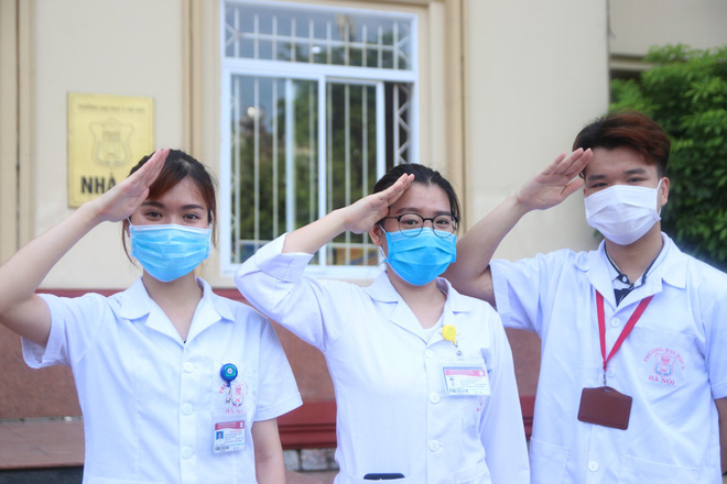 Sinh viên các trường Y dược tiếp tục thần tốc lên đường hỗ trợ Bắc Ninh, Bắc Giang chống dịch-8