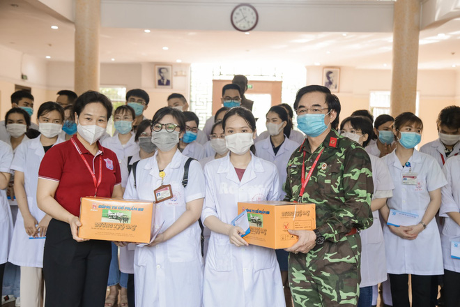Sinh viên các trường Y dược tiếp tục thần tốc lên đường hỗ trợ Bắc Ninh, Bắc Giang chống dịch-5
