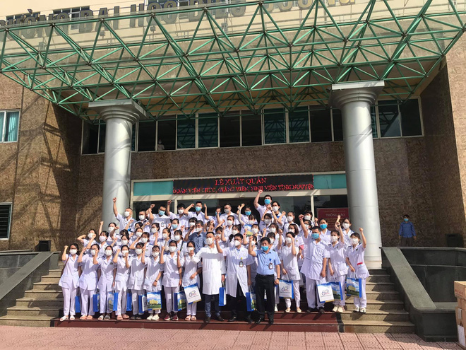Sinh viên các trường Y dược tiếp tục thần tốc lên đường hỗ trợ Bắc Ninh, Bắc Giang chống dịch-24