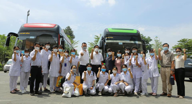Sinh viên các trường Y dược tiếp tục thần tốc lên đường hỗ trợ Bắc Ninh, Bắc Giang chống dịch-21