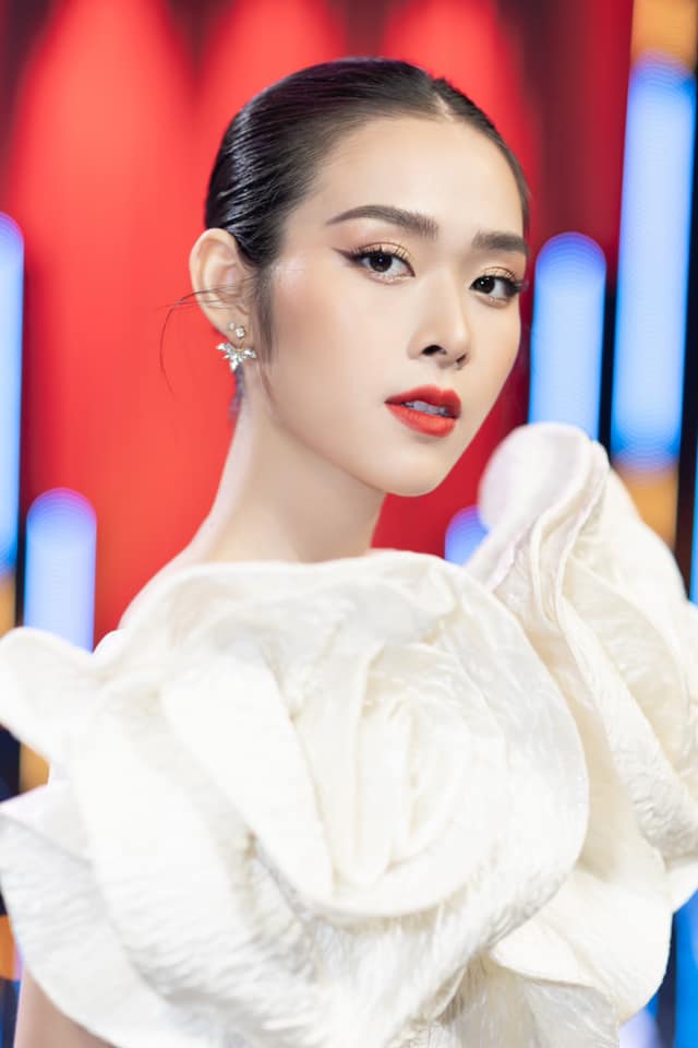 Sân thượng trong nhà phố rộng 100m2 của Diệp Bảo Ngọc tràn ngập rau xanh, hoa quả sạch&nbsp;đáng mơ ước-1