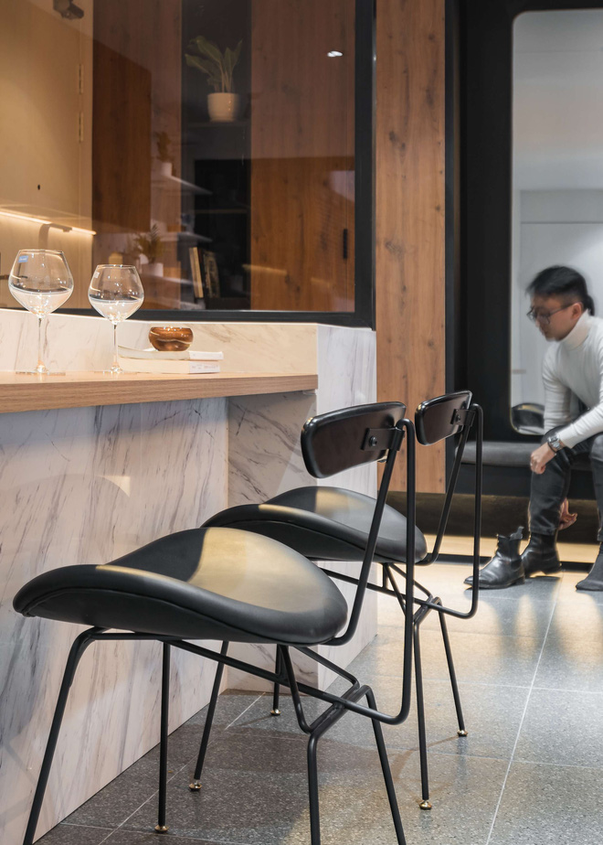 Căn hộ cải tạo của chồng nghiện nhà, vợ yêu bếp, chi phí hết 850 triệu, thành quả chỉ biết thốt lên: May mà nghe KTS!-17