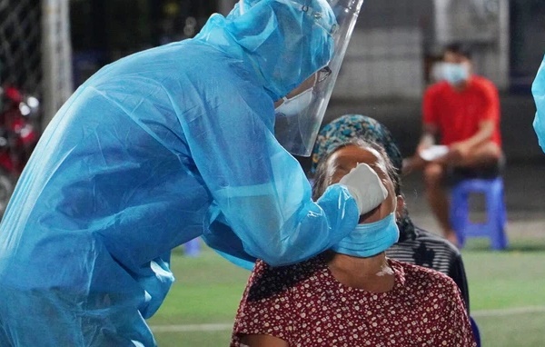 TP.HCM tiếp tục ghi nhận thêm 23 trường hợp dương tính ở 8 quận, huyện khác nhau-1