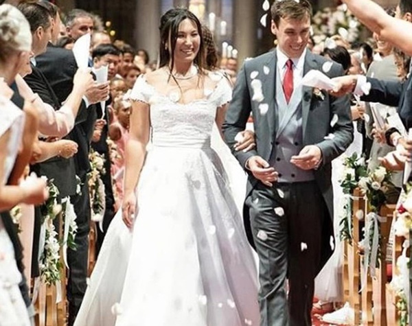 Lọ Lem gốc Việt bước chân vào Hoàng gia Monaco: Từ mối tình 7 năm bị gia đình cấm cản đến màn cầu hôn đẹp như cổ tích tại Hội An-7