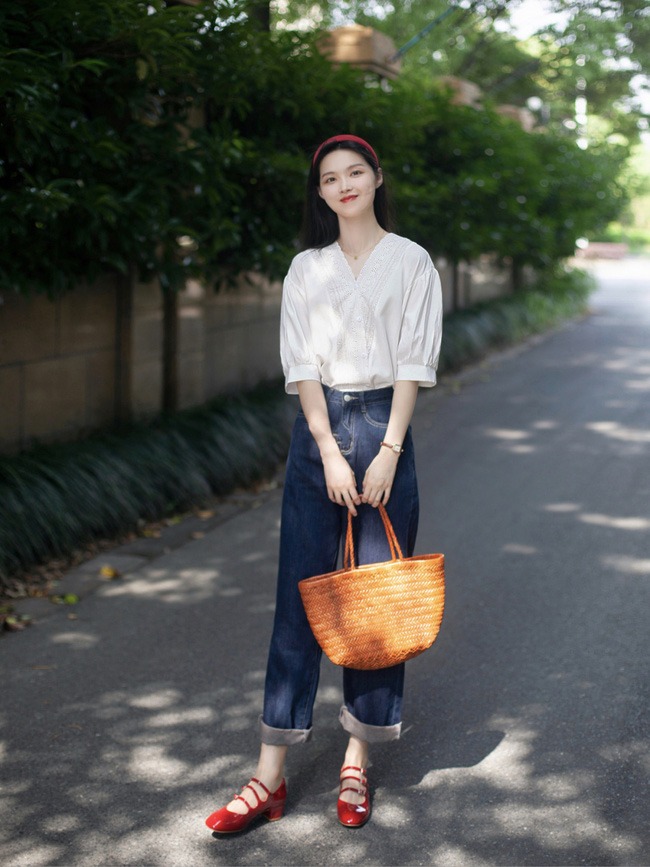 Street style Châu Á: Nhiều chị em lên đồ đẹp đỉnh nhưng cũng có những pha diện váy thật sự khó cảm-12