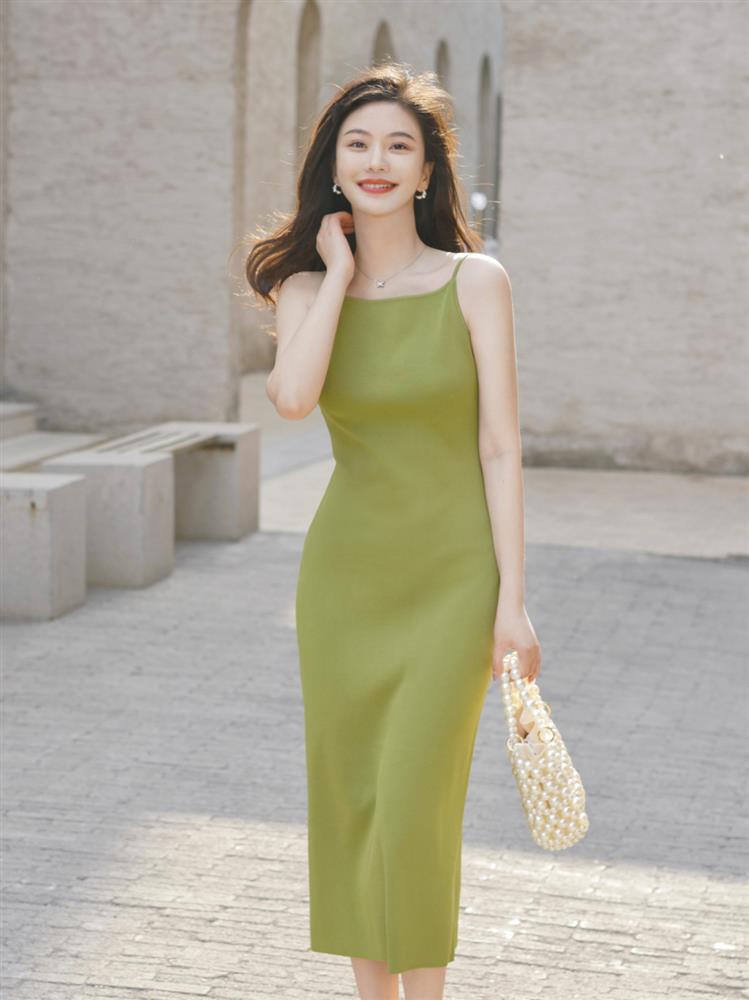 Street style Châu Á: Nhiều chị em lên đồ đẹp đỉnh nhưng cũng có những pha diện váy thật sự khó cảm-9
