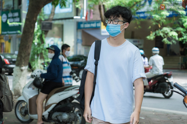 Thi lớp 10 ở Hà Nội: Không bật điều hoà, cha mẹ không được tập trung ở cổng trường-1