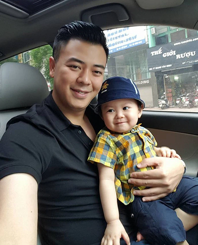 Người kế thừa của MC Long Vũ: Lấy vợ danh giá, cho con trai đi du lịch thế giới từ bé nhưng chọn trường mầm non có học phí bất ngờ-2
