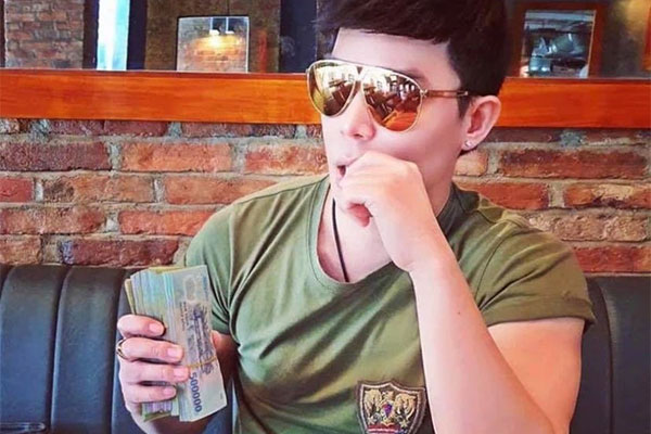 Nathan Lee chia sẻ ảnh nhạy cảm của Cao Thái Sơn, hẹn nam ca sĩ làm việc với cơ quan chức năng vì hành động phạm pháp?-4