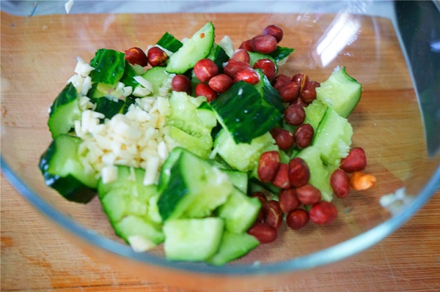 Cách làm món salad tim heo dưa chuột xua tan cái nóng ngày hè oi ả-6