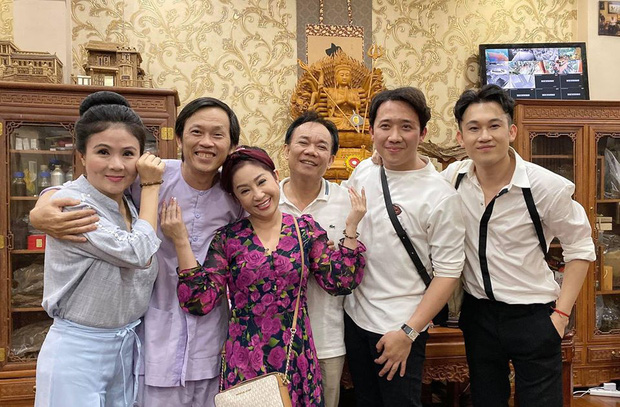 Nhà thờ hơn 100 tỷ của Hoài Linh hàng năm tổ chức lễ Giỗ Tổ sân khấu quy tụ hàng trăm nghệ sĩ, nuôi động thực vật quý hiếm-17